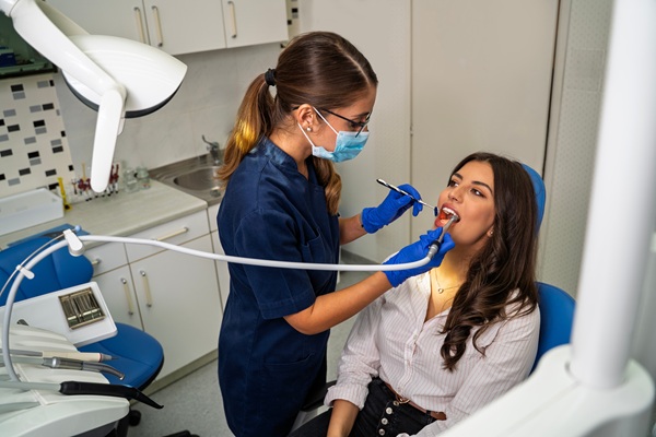 Dentist Near Me:   Factors To Keep In Mind